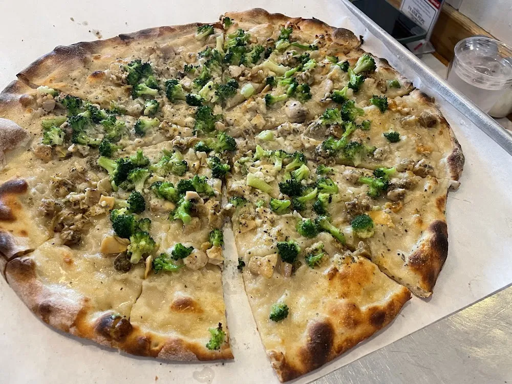White Clam and Broccoli Pizza